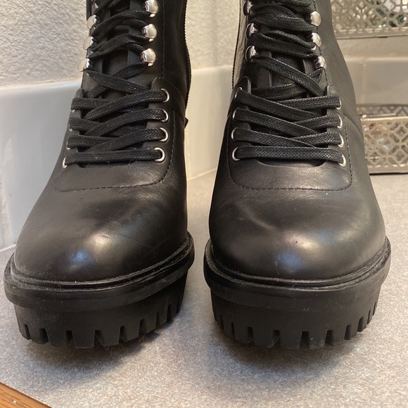 Vince Camuto Ermania Leather Bootie - Picture 4 of 7